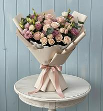 Букет бодрость в Вятских Полянах Букет цветов из:  Розы и Лизиантусы в Вятских Полянах