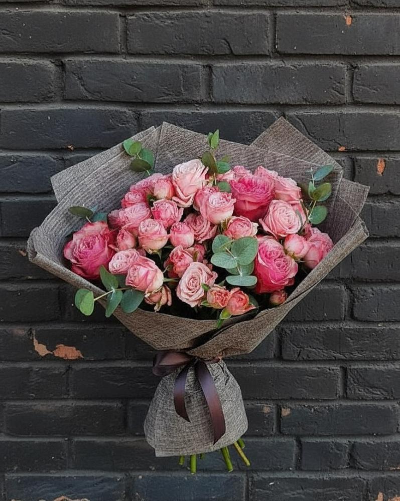 Букет розы в пальмах в Вятских Полянах Букет цветов из: Розы в Вятских Полянах