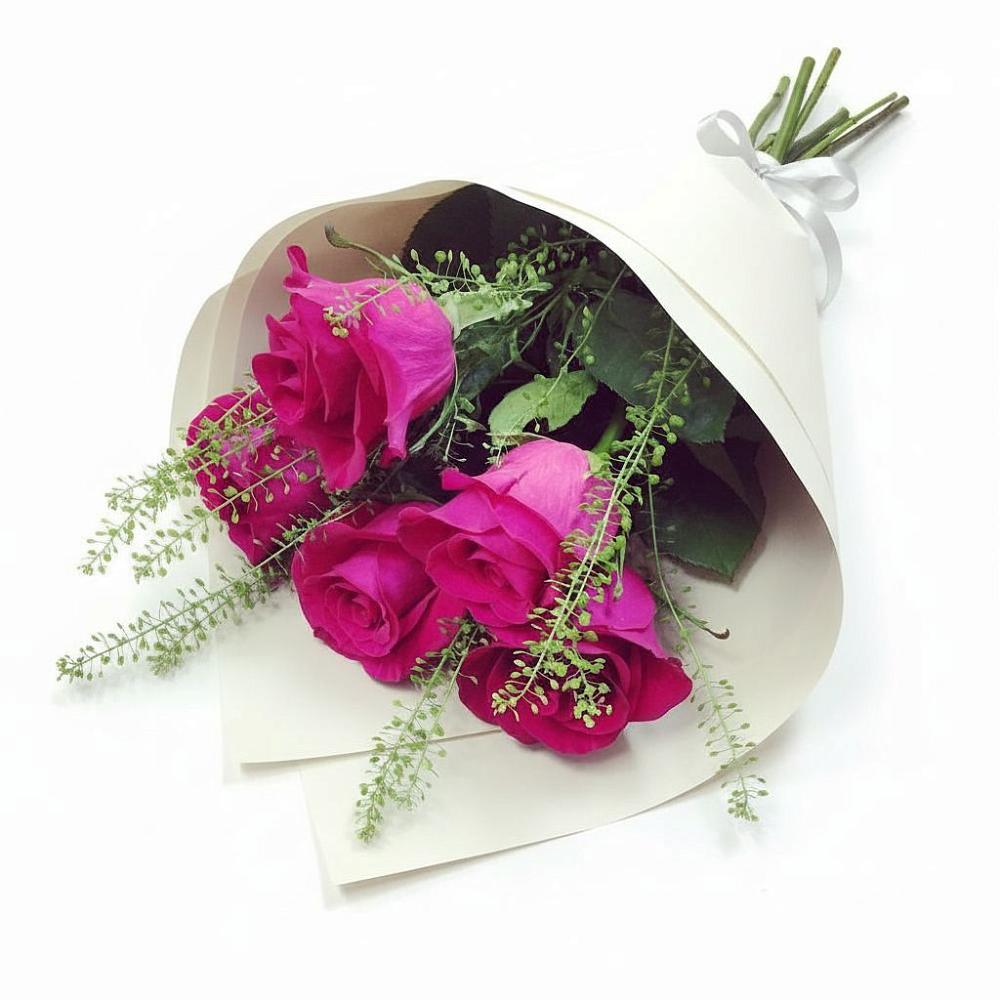 Букет ярко-розовый в Вятских Полянах Букет цветов из: Розы в Вятских Полянах