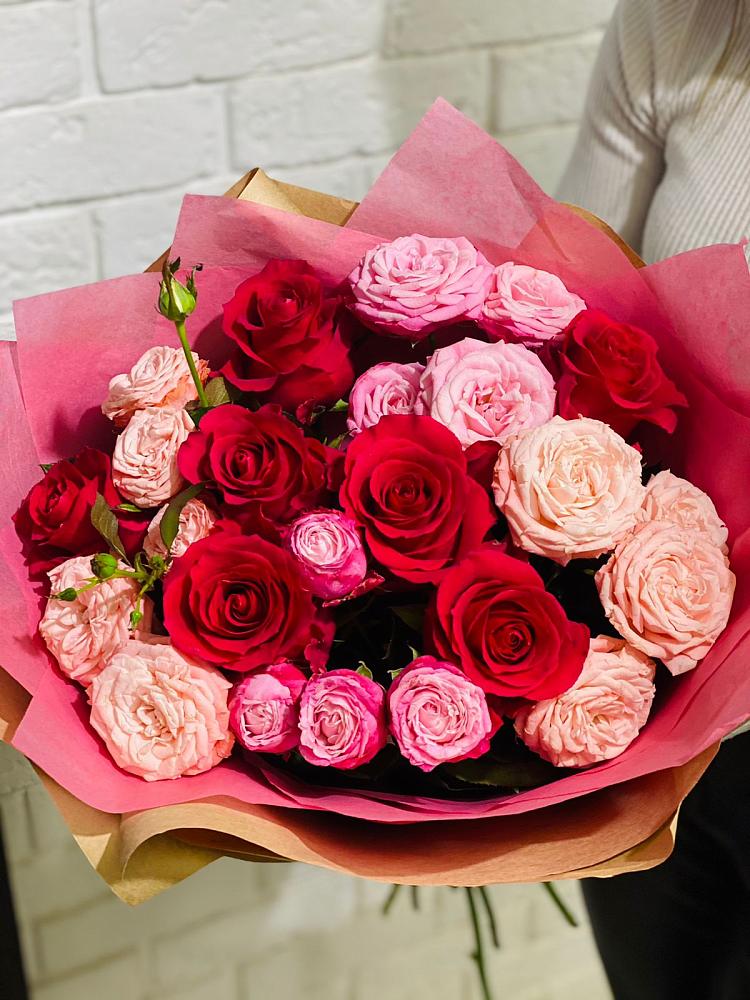 Букет Великолепный в Вятских Полянах Букет цветов из: Розы в Вятских Полянах