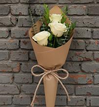 Букет из 3 роз в Вятских Полянах Букет цветов из:  Розы в Вятских Полянах