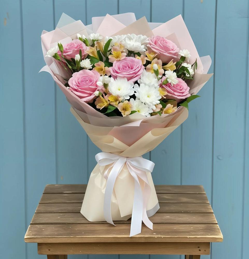 Букет французская меренга в Вятских Полянах Букет цветов из: Гвоздики, Орхидеи и Розы в Вятских Полянах