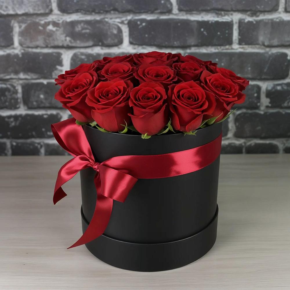 Композиция исключительность в Вятских Полянах Цветочная композиция из Розы в шляпной коробке в Вятских Полянах