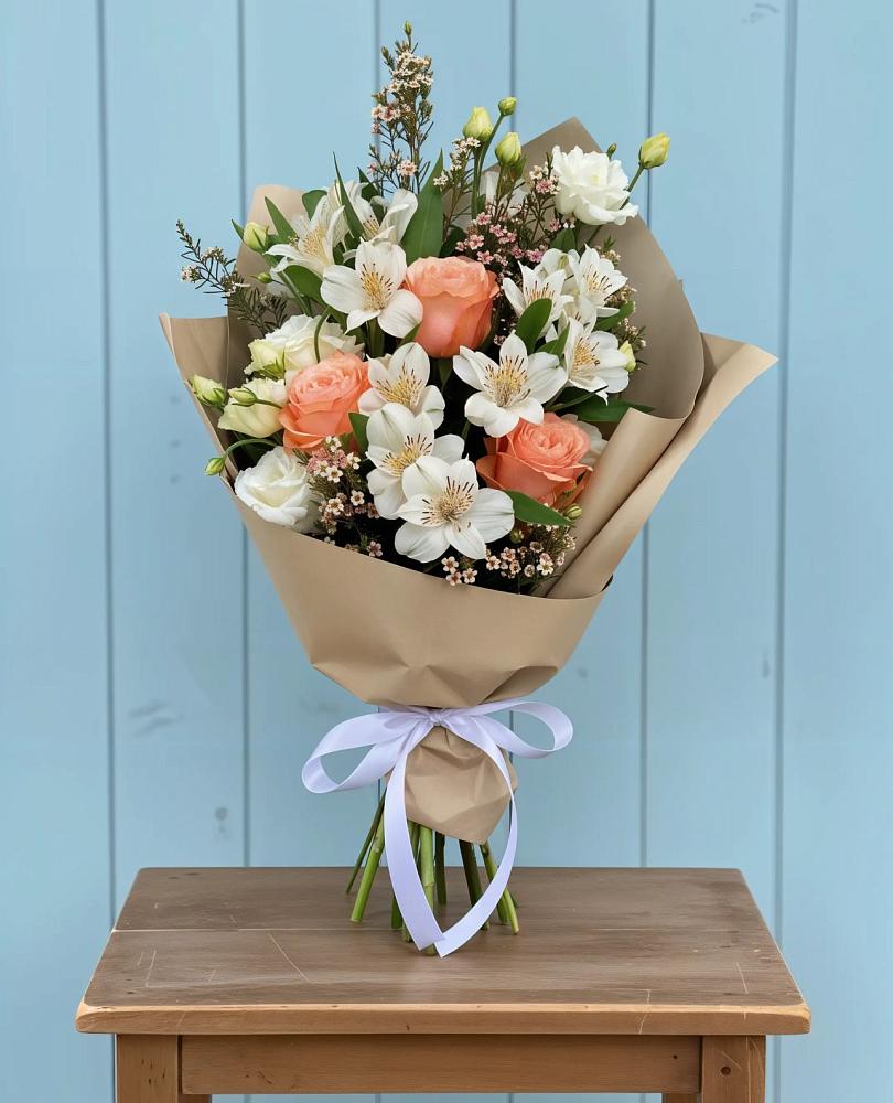 Букет яркий комплимент в Вятских Полянах Букет цветов из: Альстромерии, Лизиантусы, Розы и Хризантемы в Вятских Полянах